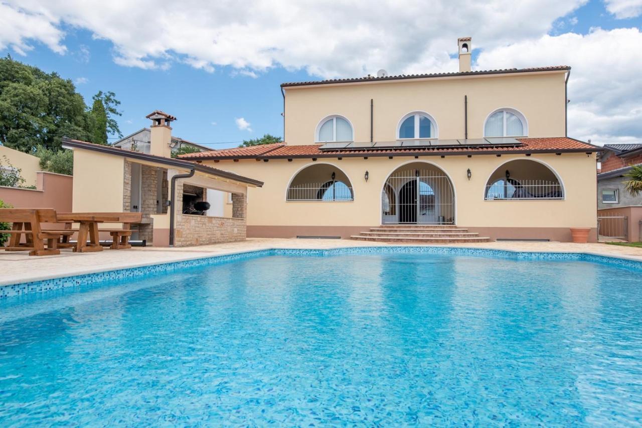 Hotel Via Flavia With Common Pool Labinci Exterior foto