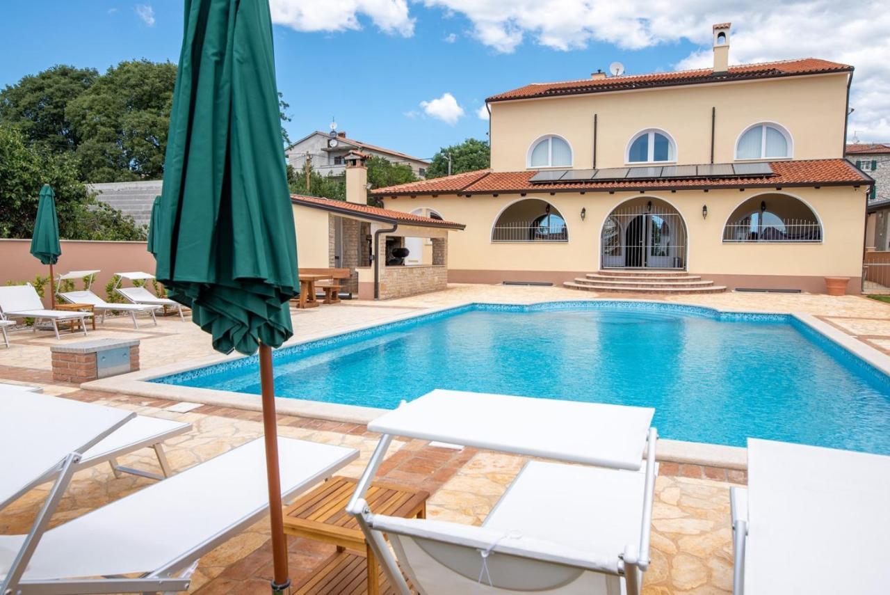 Hotel Via Flavia With Common Pool Labinci Exterior foto