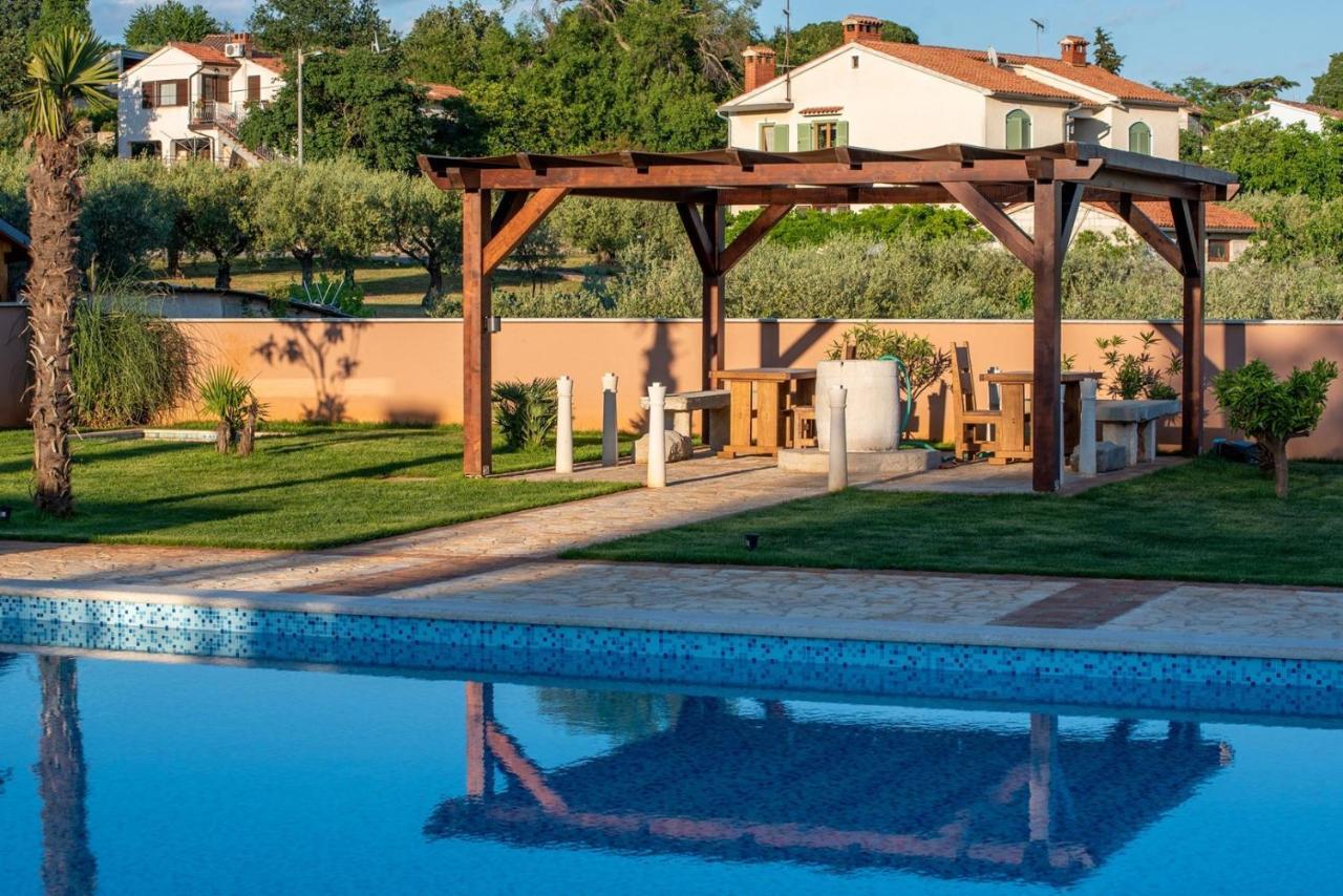 Hotel Via Flavia With Common Pool Labinci Exterior foto