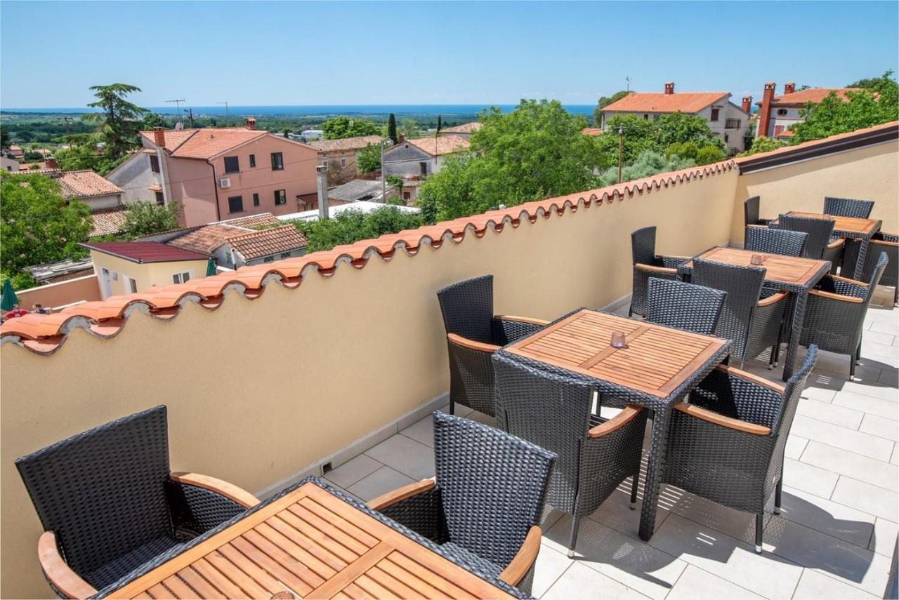 Hotel Via Flavia With Common Pool Labinci Exterior foto